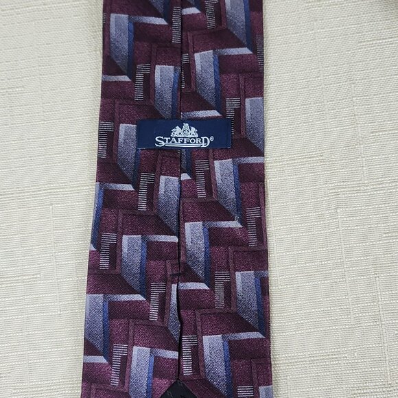 Vintage Stafford Pure Silk Geometric Necktie in Maroon, Gray, Silver & Blue - Picture 4 of 5